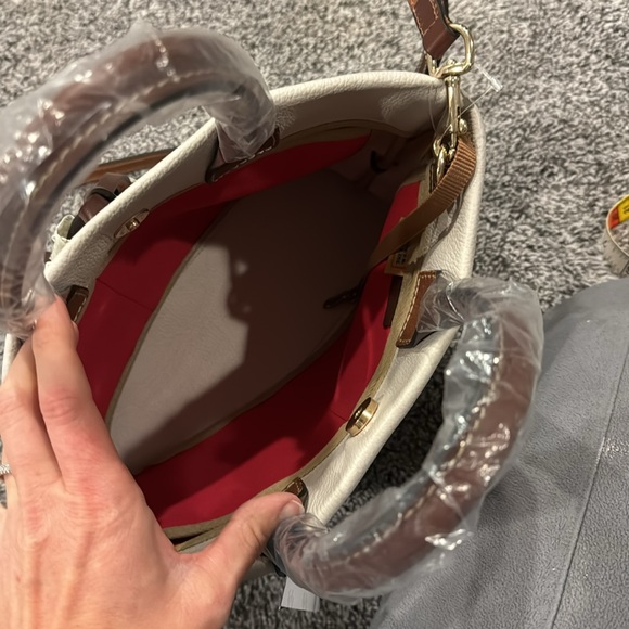 NWT Dooney & Bourke cream and brown leather purse. - Picture 7 of 9